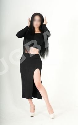 Жасмин Выезд, 27